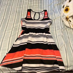 Juniors dress